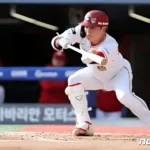 이정후, MLB 시즌 돌풍으로 한국·미국·일본서 마음 사로잡다